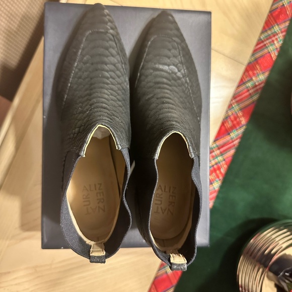 Naturalizer women’s bootie 10W - Picture 3 of 4